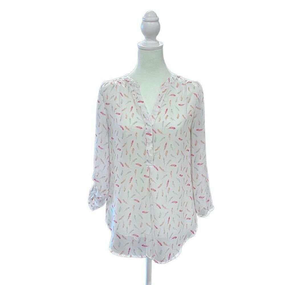 Maurices Boho Feather Print V-neck Semi Sheer Relaxed Fit Blouse Size XS